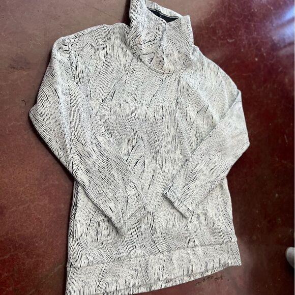 Chunky Cowl Neck Sweater with Pockets, Black White Wavy Pattern, Est. Size M/L - Picture 3 of 8